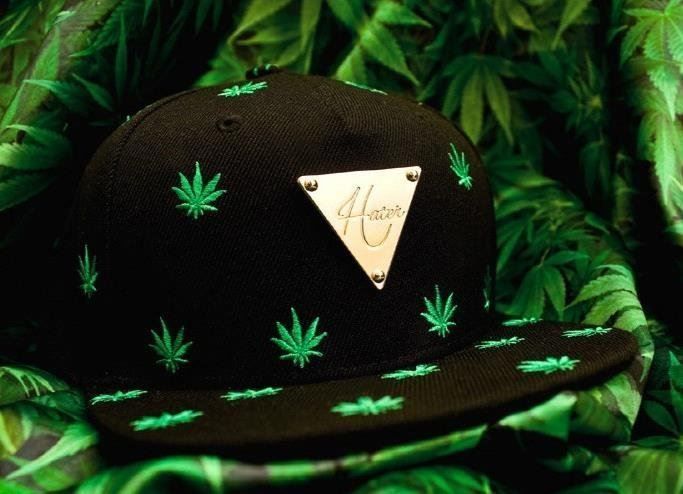 Copricapi, berretti & cappellini: Basecap Marihuana Weed Gras Pott SCHWARZ THC kiffen Cap – Nuovo e nell'imballaggio originale da Dättlikon venduto da easythings 2