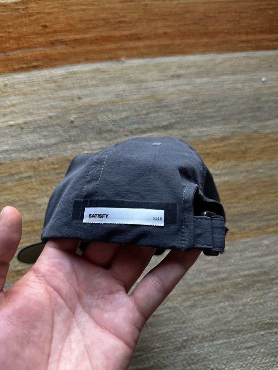 Satisfy Copricapi, berretti & cappellini: Satisfy Running Cap – Usato da Villars-Burquin venduto da Iliasso 2