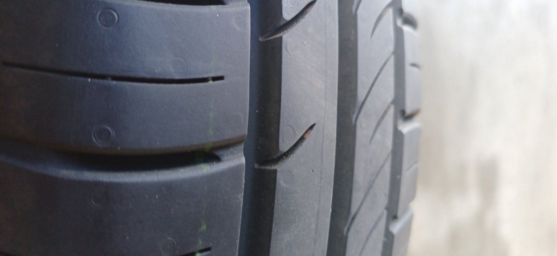 Kumho Pneus & Kompletträder: Auto Pneu – Gebraucht aus Mamishaus von Toreto 3