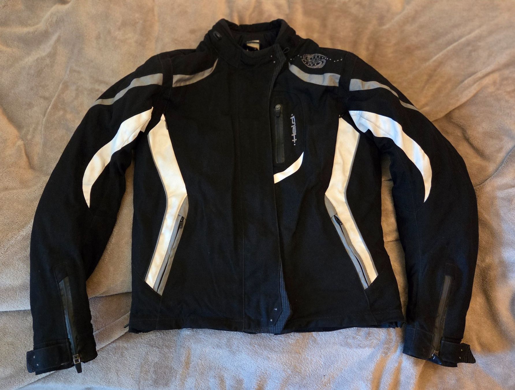 Held Lotti di vestiti: Motorradjacke und -hose – Usato da Detligen venduto da iri_9cns