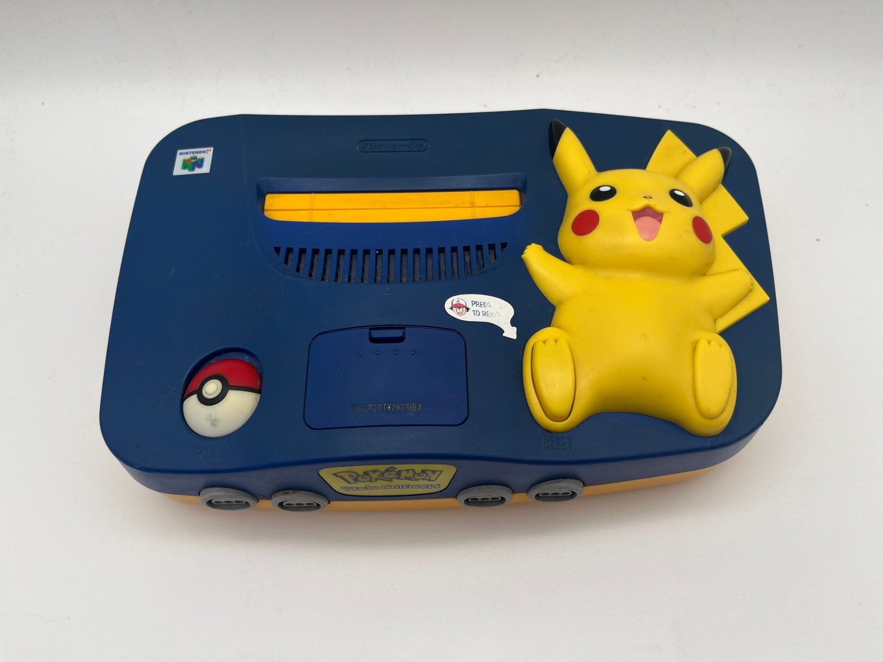 Nintendo Konsolen: Nintendo 64 Pikachu Special Edition + Controller N64 Pokemon – Gebraucht aus St. Gallen von  1