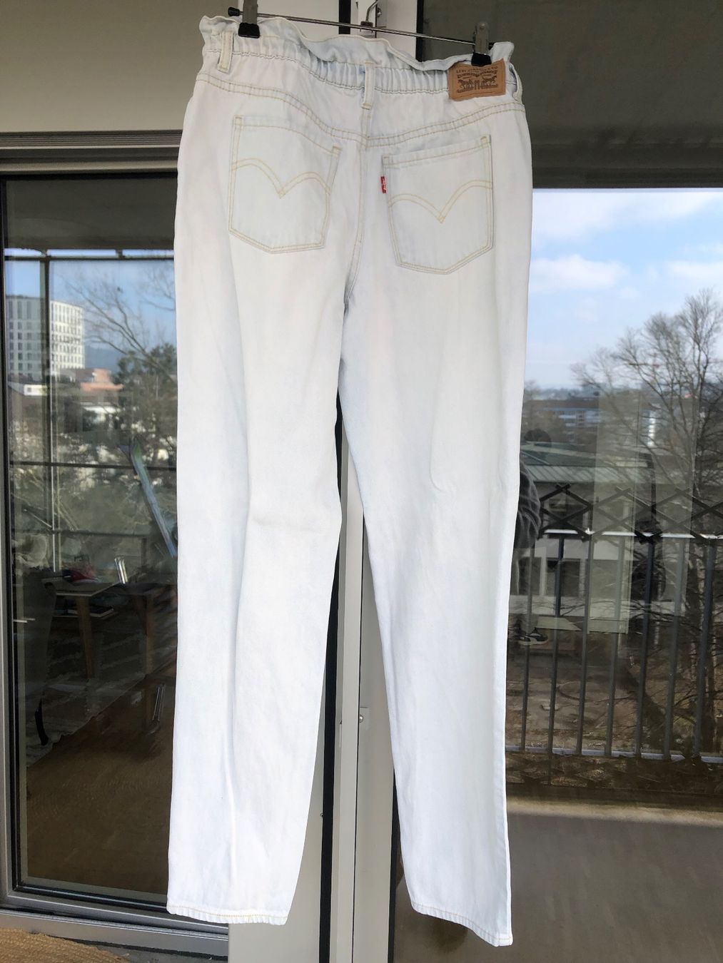 Levi's Jeans: Levi s Paper Bag S jeans hellblau – Usato da Zürich venduto da maral787 2