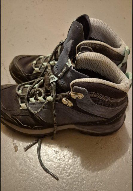 Decathlon Scarpe da donna: Wanderschuhe  Quechua – Nuovo (secondo la descrizione) da Zug venduto da pau_jn5d