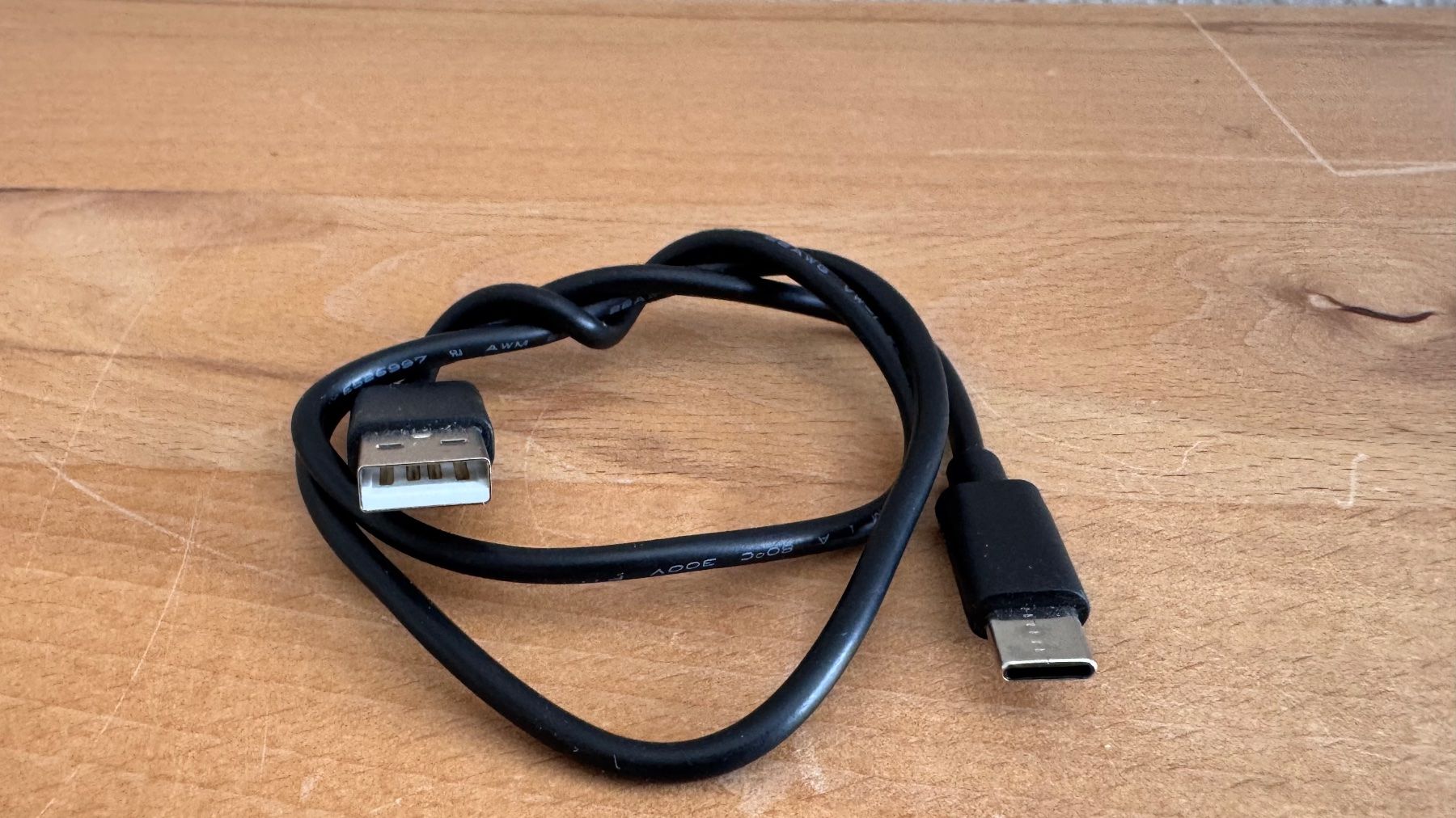 Cavi: USB-A auf USB-C 57sm – Usato da Luzern venduto da serchon