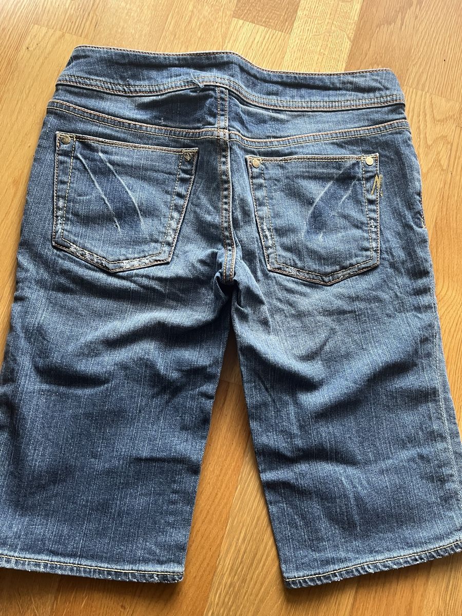 Jeans: Marciano Capri Jeans -Denim Shorts – Usato da Kreuzlingen venduto da Hildah 2