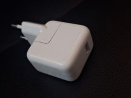 Adaptateur secteur USB Apple 12W A1401 - bon état