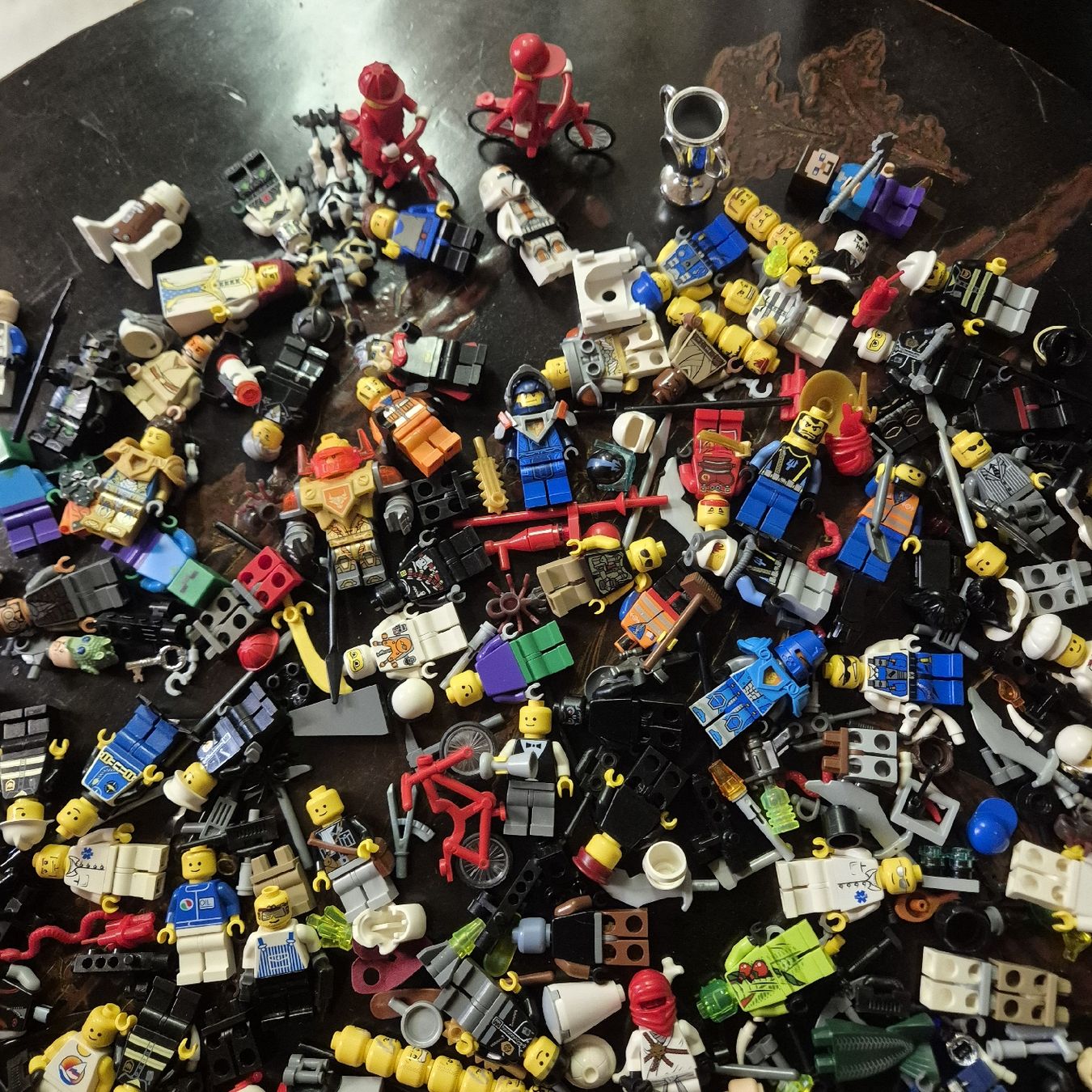 Lego Figuren: Lego Figuren – Gebraucht aus näfels von vrenit 2
