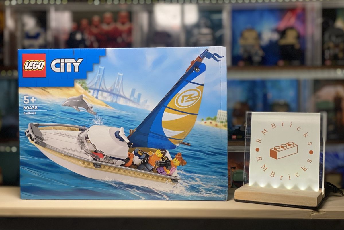 Lego Kit di costruzioni: Lego City Sailboat 60438 – Nuovo e nell'imballaggio originale da Appenzell venduto da RMBricks