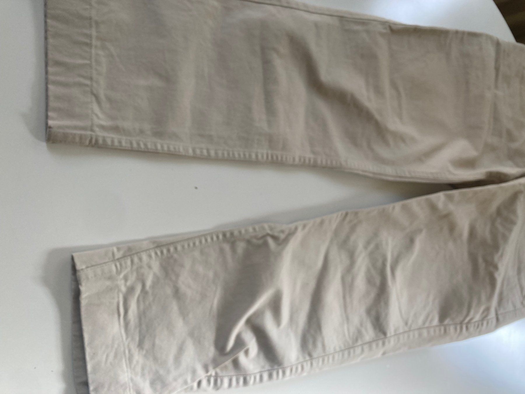 Tommy Hilfiger Pantaloni: Leichte Hosen von Tommy Hilfiger – Usato da Zürich venduto da Annico1 2