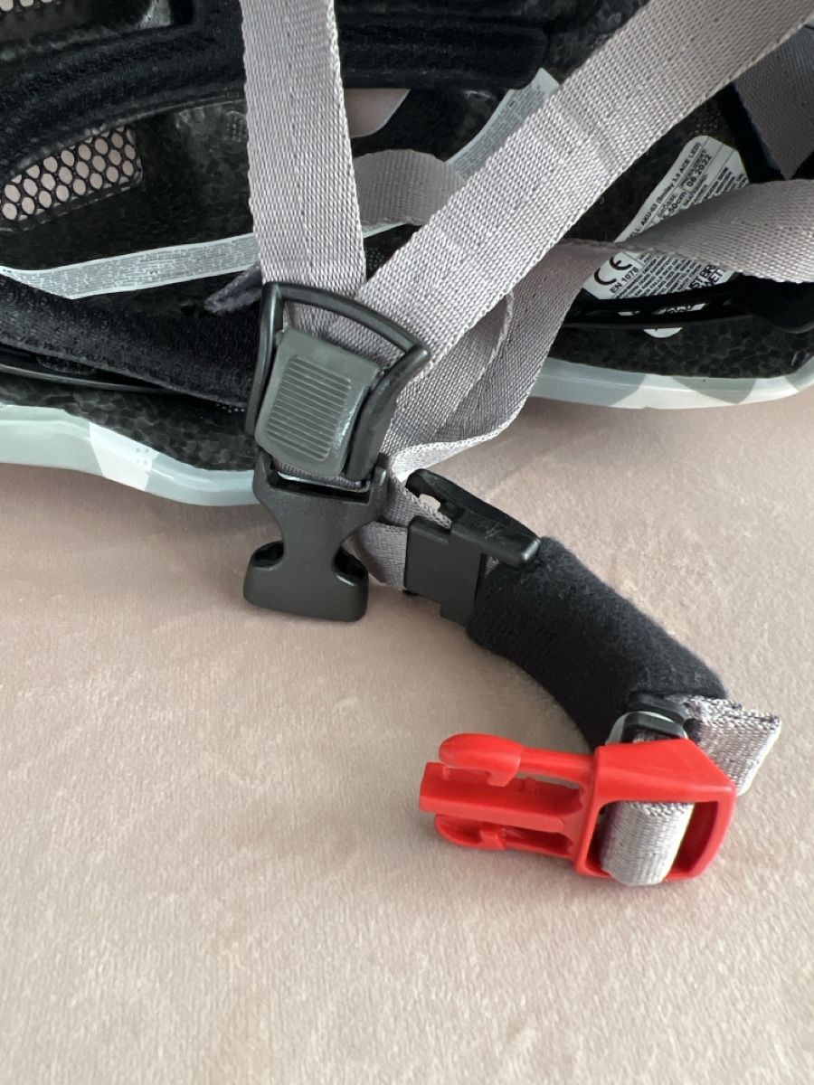 Abus Caschi: Abus Smiley 3.0 Kinderhelm Fahrrad – Usato da Riehen venduto da tbvkaenel 3