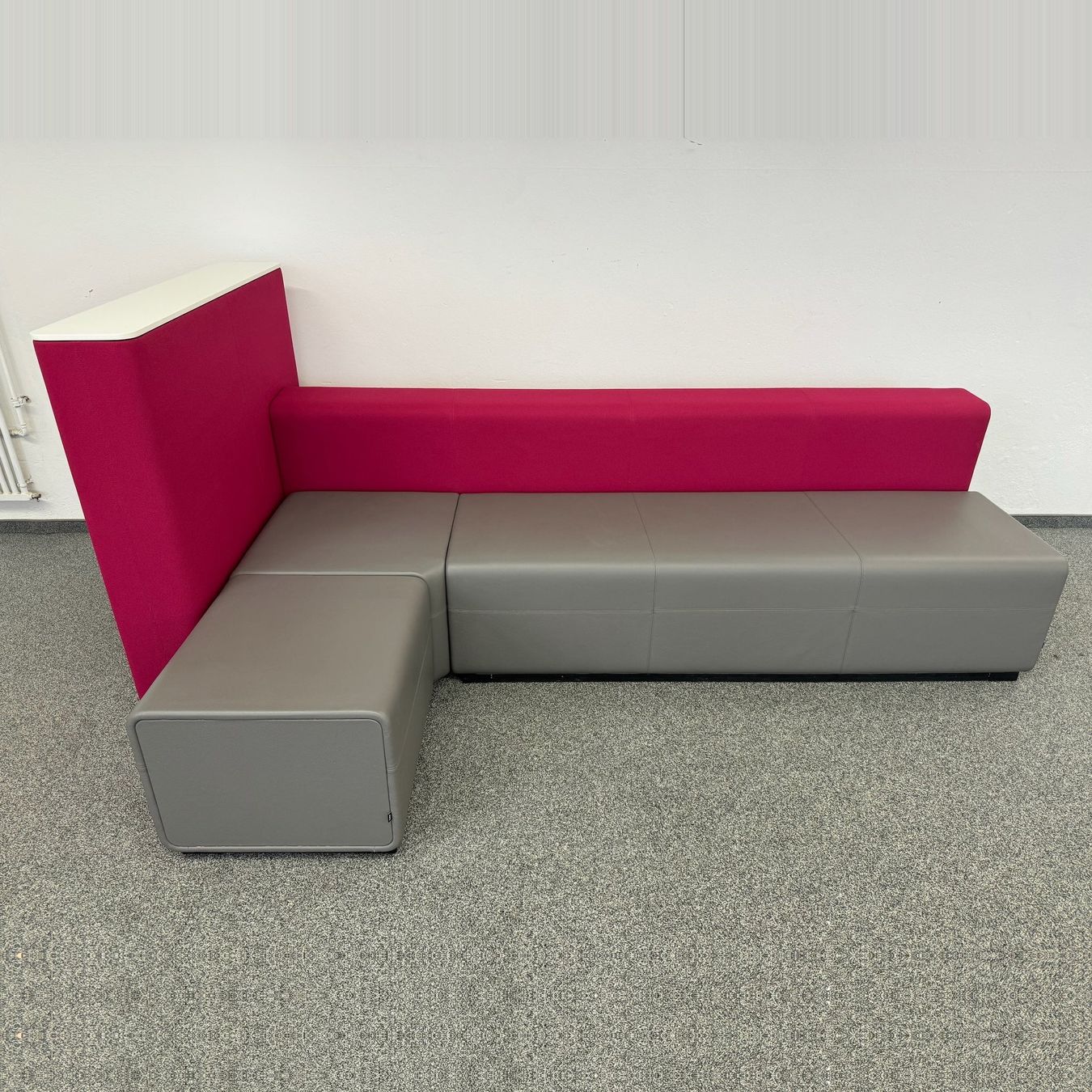 Fast Divani: Bene PARCS CAUSEWAY Lounge Sofa Big – Usato da Schönenwerd venduto da mcofficeshop