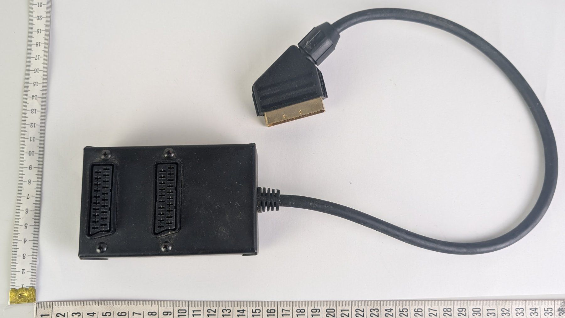 Unità & Adattatore: SCART Verteiler - 2 Anschlüsse – Usato da Zürich venduto da axolottchen