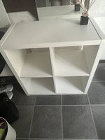 IKEA KALLAX Regal 2×2  weiss