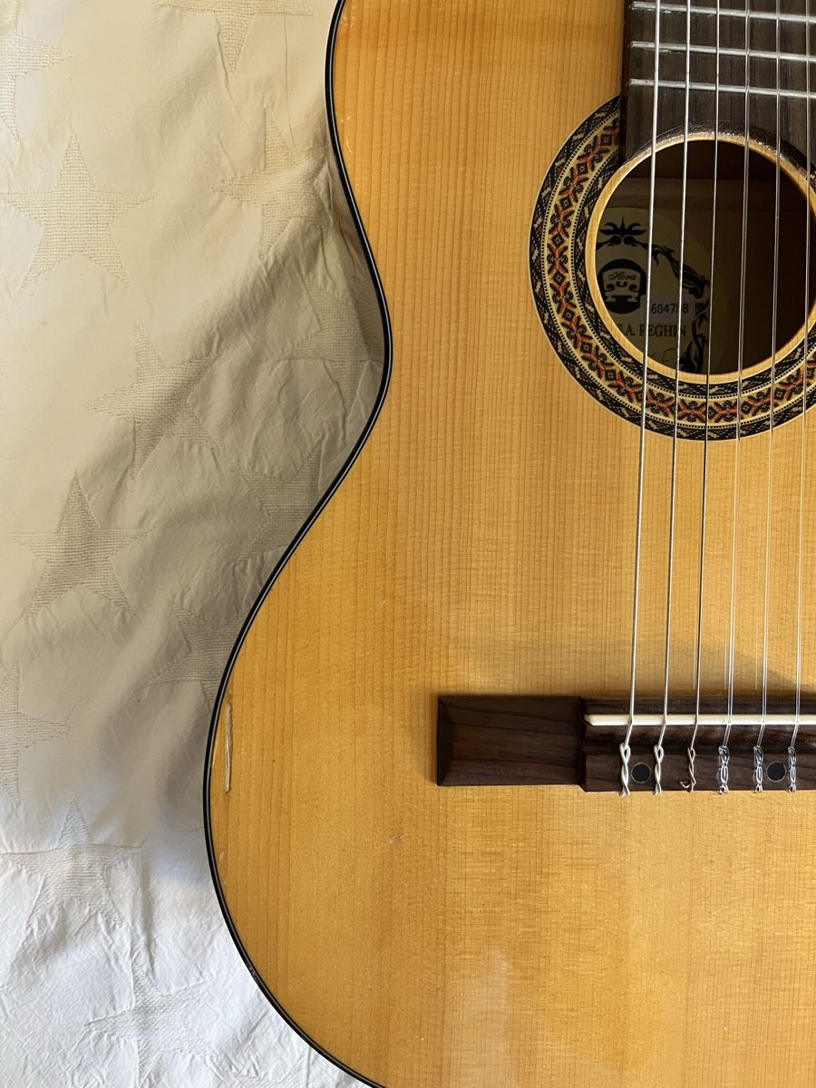 Musikinstrumente: Guitare Hora 3/4 – Gebraucht aus Lausanne von luc_ddh5 3