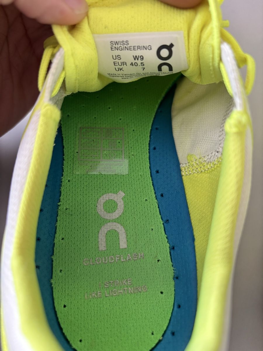 On Scarpe da uomo: ON Cloudflash 40.5 – Usato da Lausen venduto da Flexi93 2