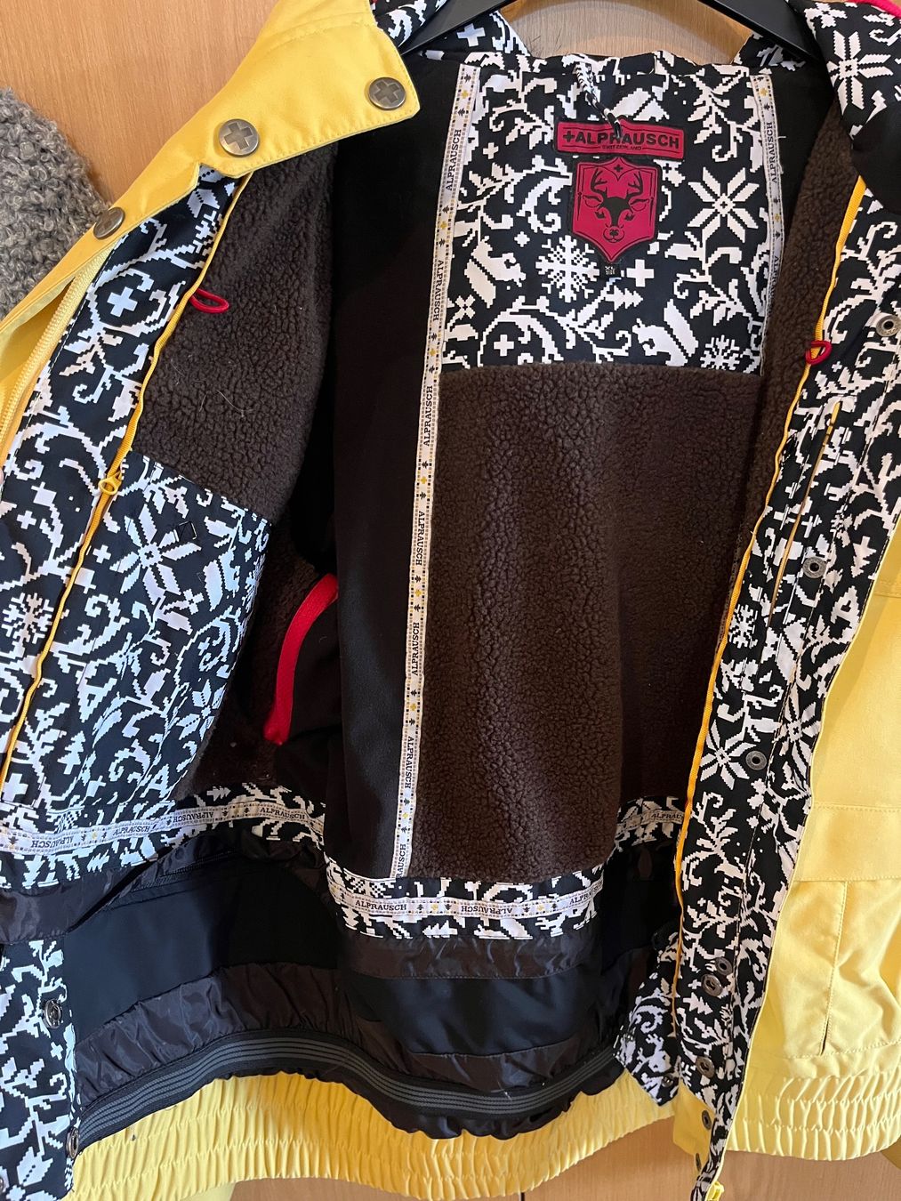 Jacken: Skijacke – Neu (gemäss Beschreibung) aus Hinwil von Maria60 2