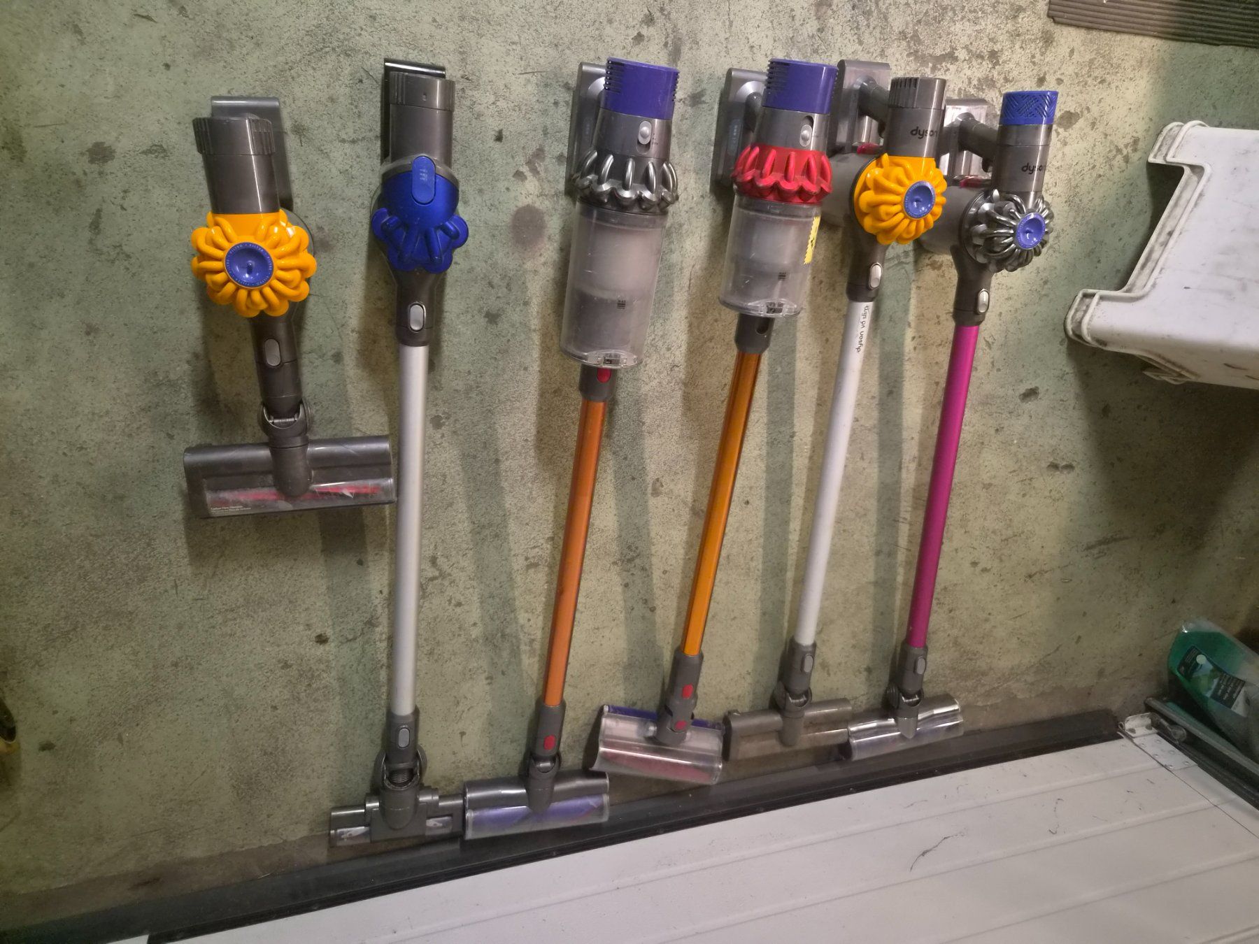 Dyson Aspirateurs & Accessoires: Aspirateur dyson – Défectueux à Conthey par greenday85 1
