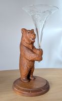 Antiker Brienzer Schnitzbär mit Vase – Schwarzwald – 18 cm