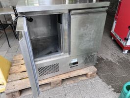 Saladiere und Kühlelement
