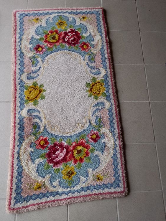 Tappeti: 2x Tapis descente de lit vintage à fleurs, style romantique – Usato da Noréaz venduto da Jeanneretp 1