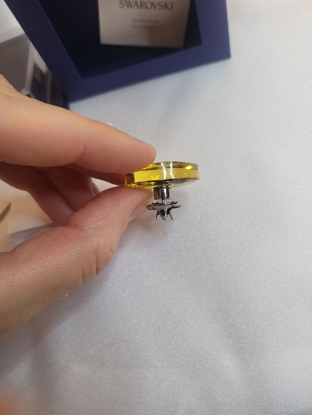 Swarovski Spille & Fermagli: NEUE Swarovski Batman Magnet Brosche – Nuovo e nell'imballaggio originale da Hellbühl venduto da d.d.d.125 3