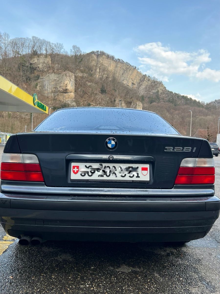 BMW Automobili: BMW E36 328i Originalzustand – Usato da Balsthal venduto da swissck 2