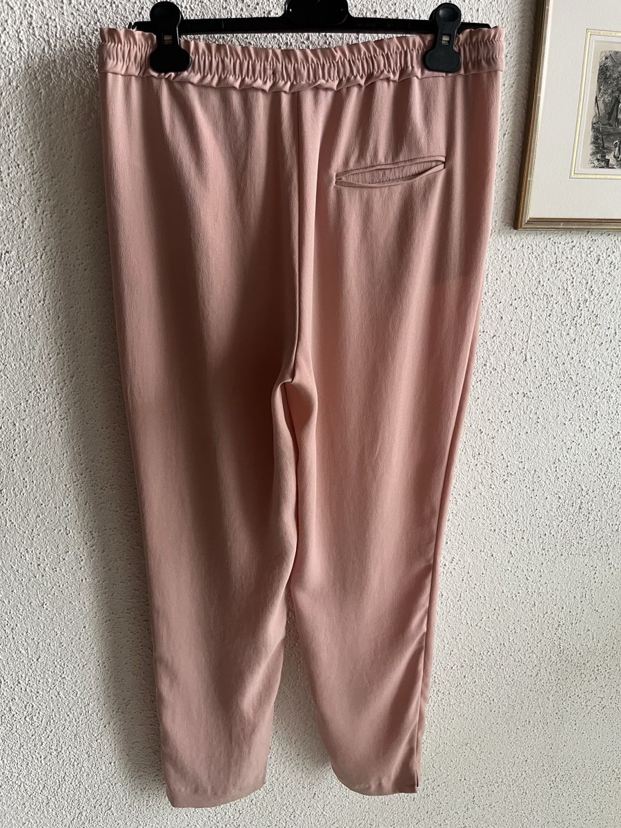 Zara Pantaloni: rosa Hose - Zara – Usato da Jonschwil venduto da juliana_pluess 1