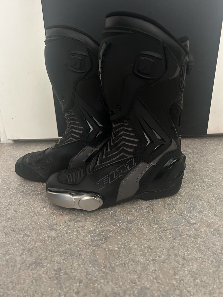 Lots de vêtements: Lederkombi – Neuf (Voir description) à Affoltern am Albis par ste_y2f9 1