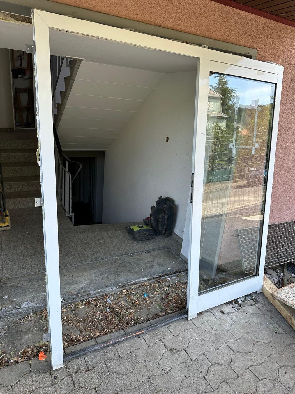 Porte: Haustüre Aluminium mit Rahmen – Usato da Spreitenbach venduto da Space_X 8