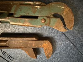 2 alte Zangen/Rohrzange