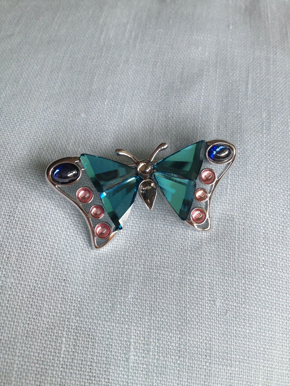 Swarovski Spille & Fermagli: SWAROVSKI - Brosche – Nuovo e nell'imballaggio originale da Ostermundigen venduto da pet_7f6r 1