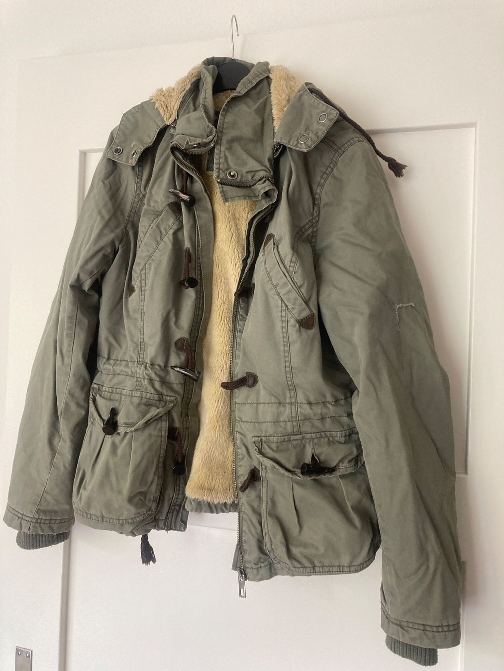 H&M Jacken: Warme Winterjacke – Gebraucht aus Zürich von beckybron