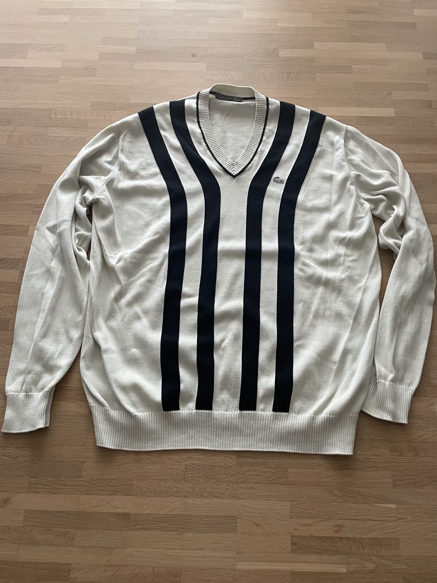 Lacoste Maglioni & Felpe: Lacoste V-neck sweater with vertical stripes – Usato da Zug venduto da Zuger1987 1