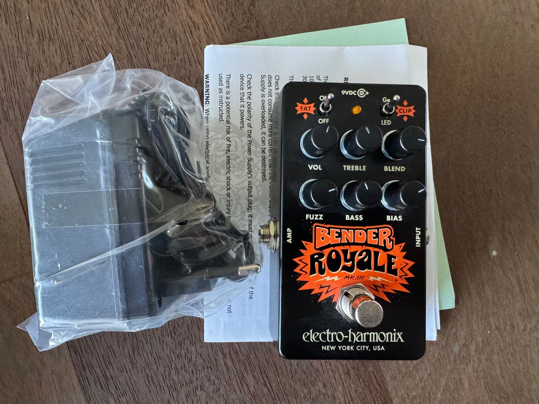 Electro-Harmonix Instruments de musique: Electro Harmonix Bender Royale Fuzz Black – D'occasion à Richterswil par velvetglove_rhcp