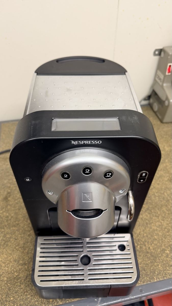Nespresso Kaffeemaschinen & Espressomaschinen: Nespresso Professional 703/CS100 – Gebraucht aus Uitikon Waldegg von AndersWohoo 1