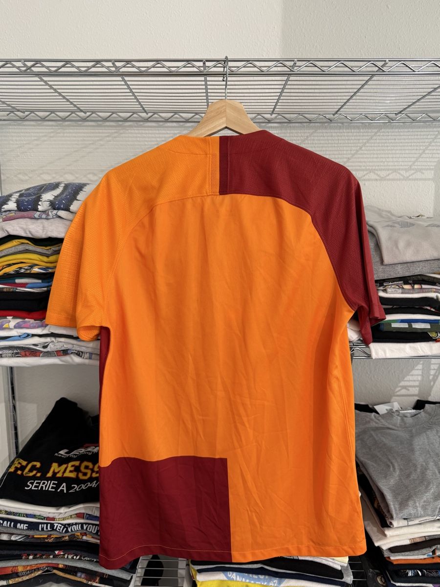 Nike Canottiere & Pantaloni: Vintage Nike Galatasaray Jersey Signed – Usato da Lausanne venduto da user1020rnt 4