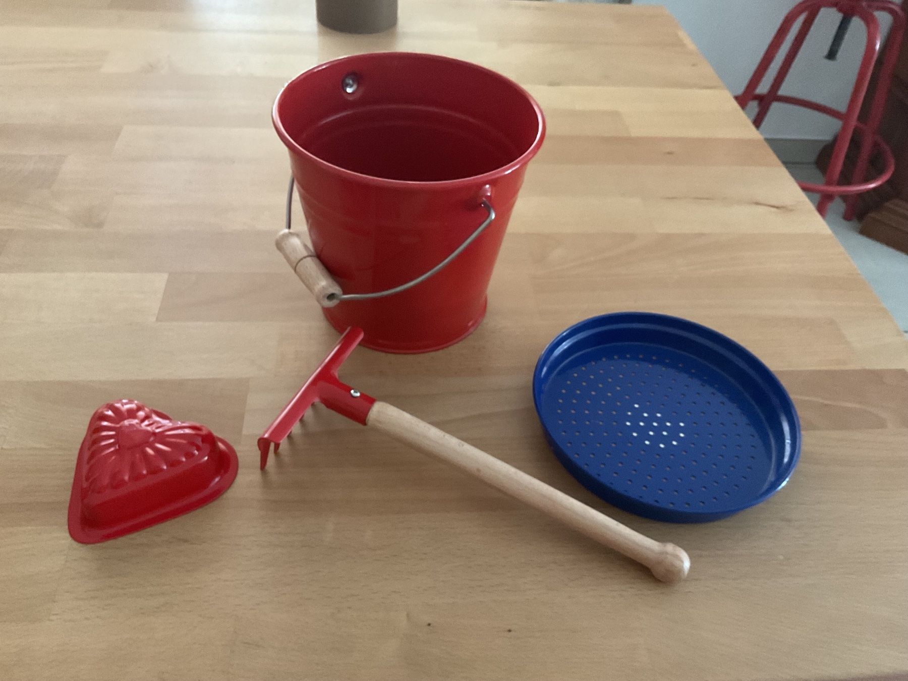 Sabbiera per bambini: Sandkasten Set Metall – Nuovo (secondo la descrizione) da Wil ZH venduto da RiccardaWegmann