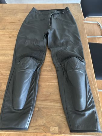 Ducati Damen Leder- Motorradhose Italienische Grösse 48