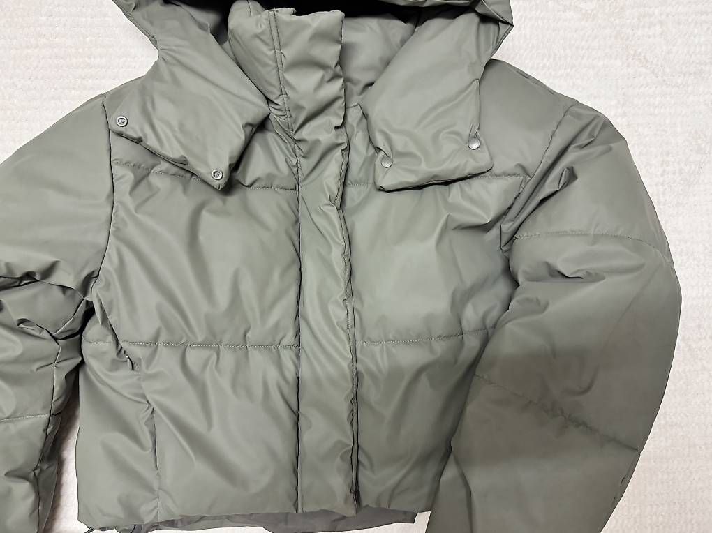 Vestes: Winterjacke  – D'occasion à Fribourg par hel_7rf2 1