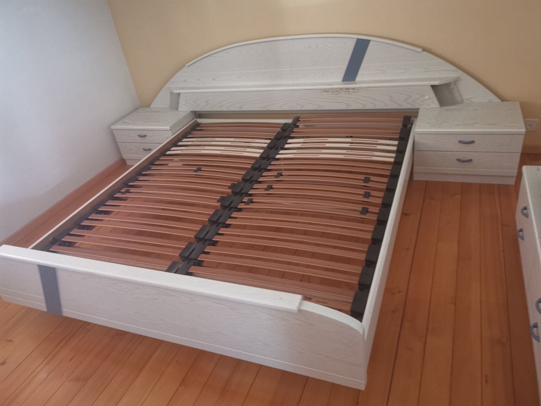 Letti: Komplettes Schlafzimmer inkl. Kommode und Kleiderschrank – Usato da Langenthal venduto da fischer27