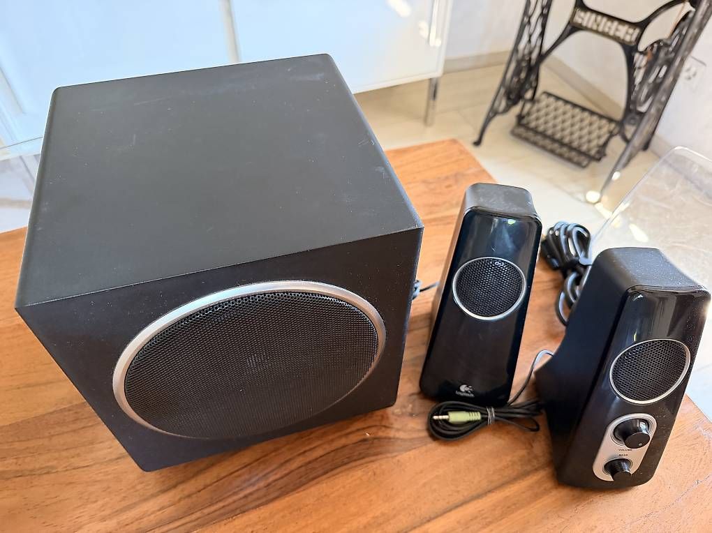Lautsprecher: Hauts parleurs - Logitech  – Gebraucht aus Essertines-Yverdon von clemesitpa 1