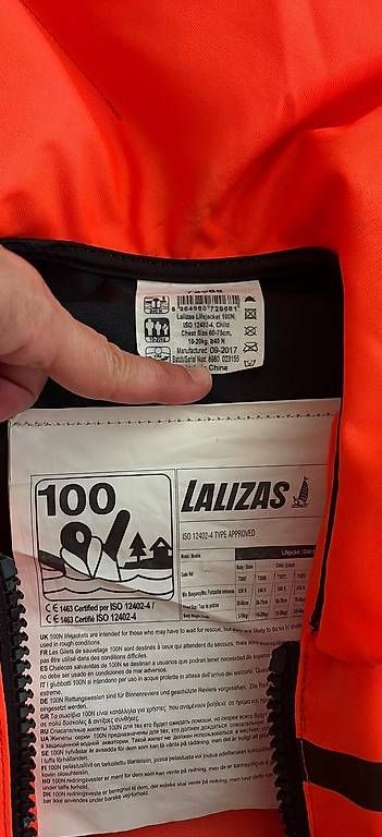 Giubbotti di salvataggio: Schwimmweste Kind 15-20kg – Usato da Kilchberg ZH venduto da ana_k6cn 2