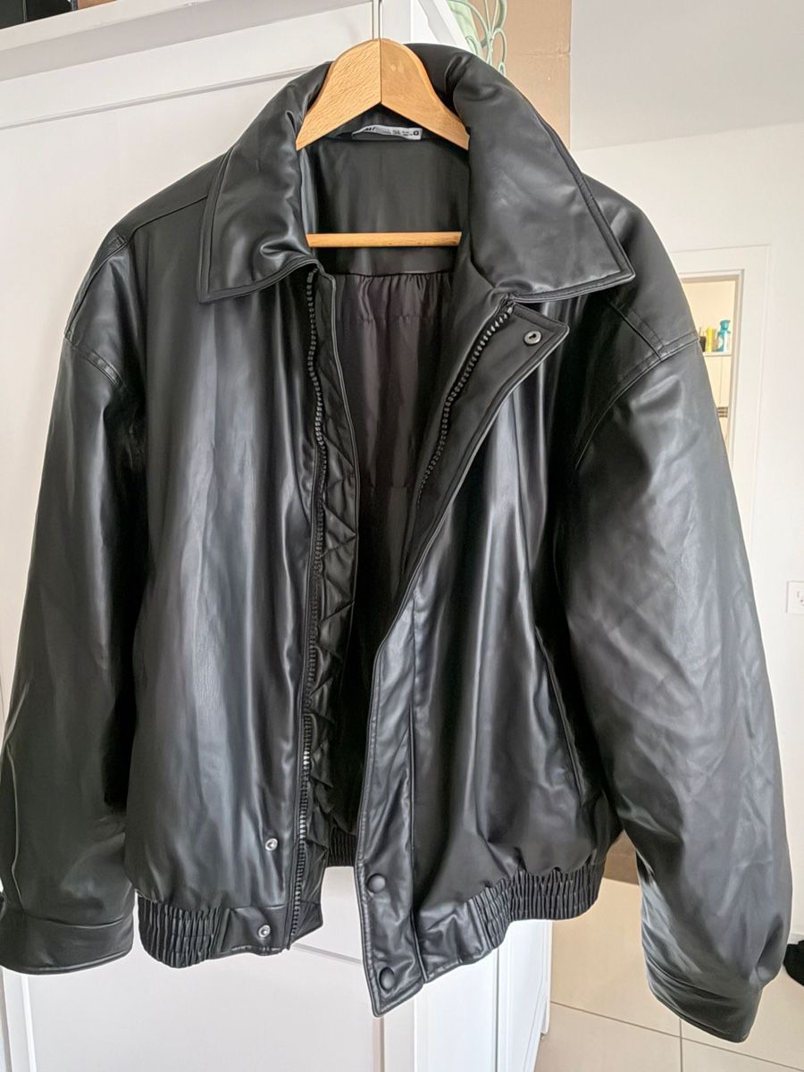 Zara Giacche: Veste Zara noire, taille M, impeccable – Nuovo (secondo la descrizione) da Bulle venduto da Re-a-loved