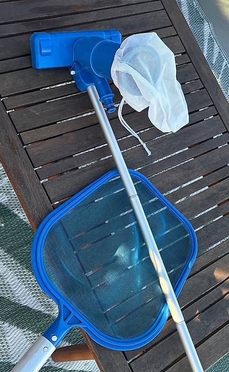 Piscine: Pool Kescher und Bodenabsauger – Usato da Spreitenbach venduto da joe_fm5t