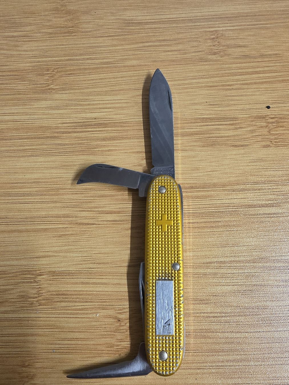 Victorinox Couteaux de poche: couteau Victorinox – D'occasion à Val-d'Illiez par AntiqueG