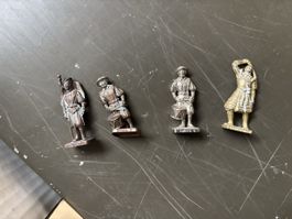 4x Ü-Ei Metallfiguren Sammlerfiguren Schweizer Garde Samurai
