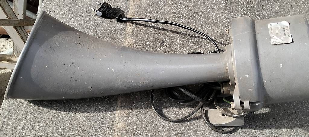 Sistemi d'allarme: Corne de téléphone 220V ou sonnette. – Usato da Cheyres venduto da Capitain 1