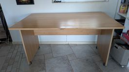 Bureau 141x80 cm