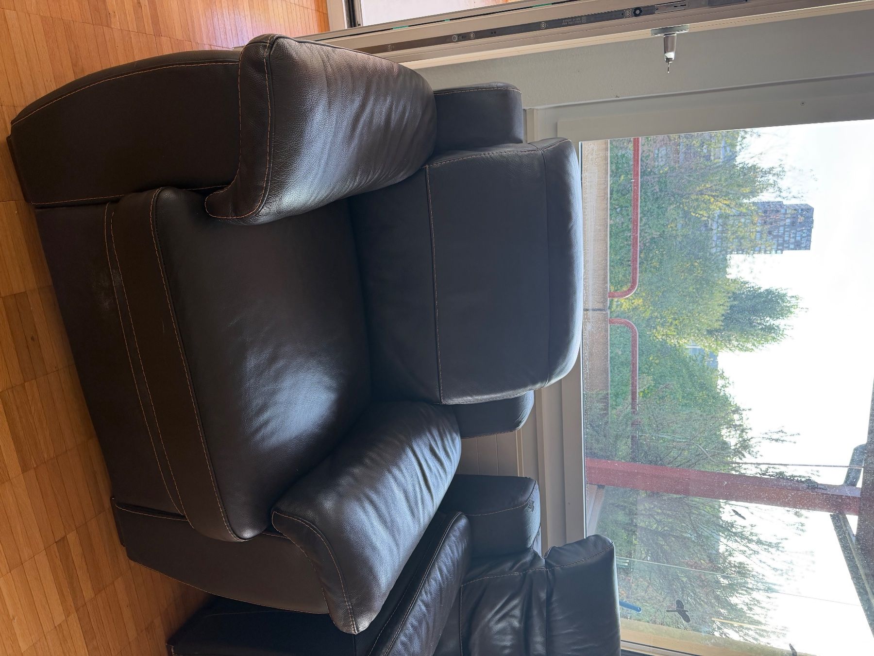 Sessel: Sessel / Ledersessel Braun (2) GRATIS – Gebraucht aus Dübendorf von ame_m57w