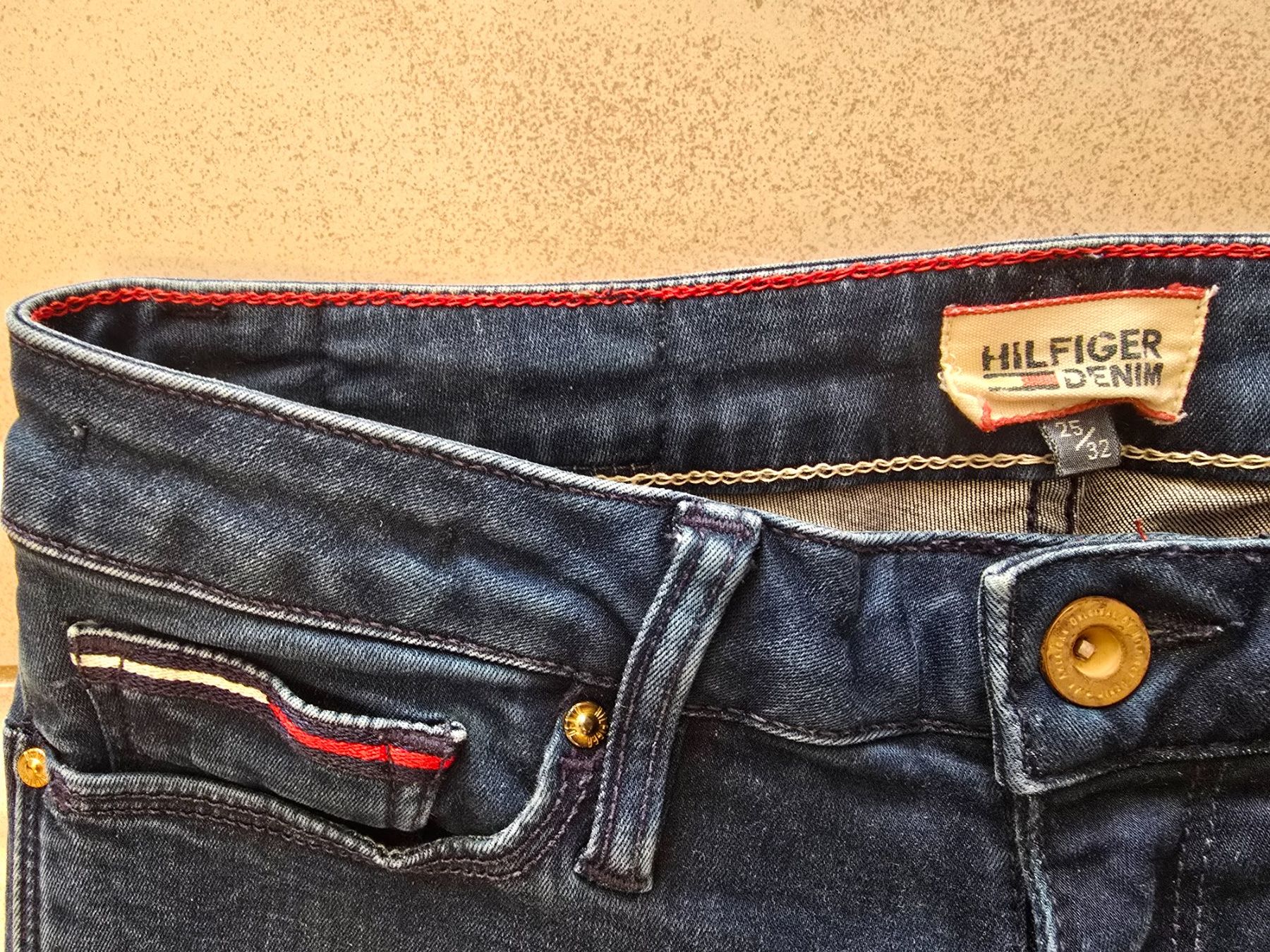 Tommy Hilfiger Jeans: Hilfiger Jeans, Grösse 25/32, blau – Usato da Wil SG venduto da ChKo12 1